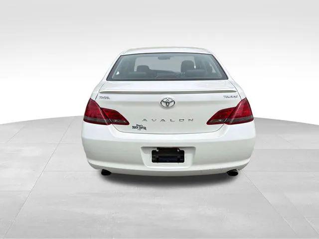 2008 Toyota Avalon XL