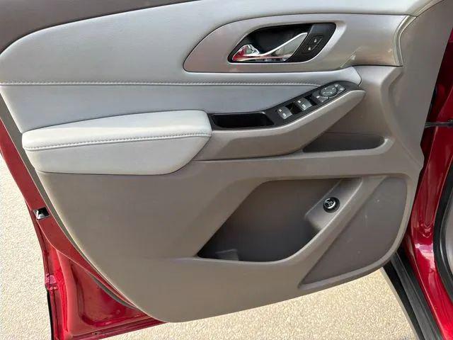 2020 Chevrolet Traverse FWD LT Leather