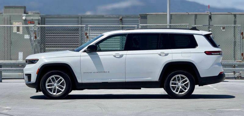 2023 Jeep Grand Cherokee L Laredo 4x2