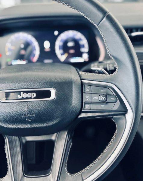 2023 Jeep Grand Cherokee L Laredo 4x2