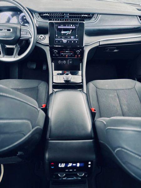 2023 Jeep Grand Cherokee L Laredo 4x2