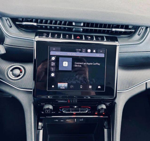 2023 Jeep Grand Cherokee L Laredo 4x2
