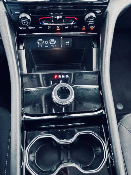 2023 Jeep Grand Cherokee L Laredo 4x2