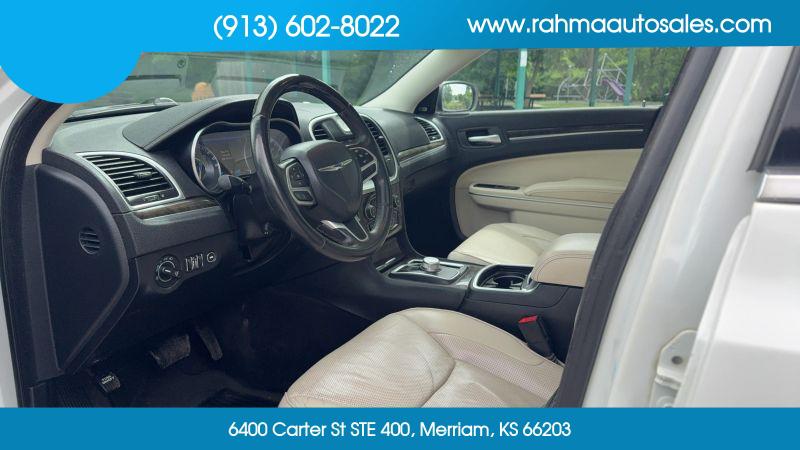 2017 Chrysler 300 300C