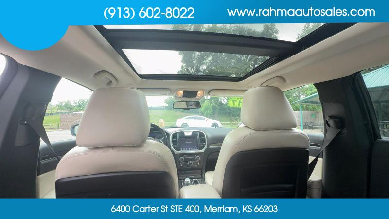 2017 Chrysler 300 300C