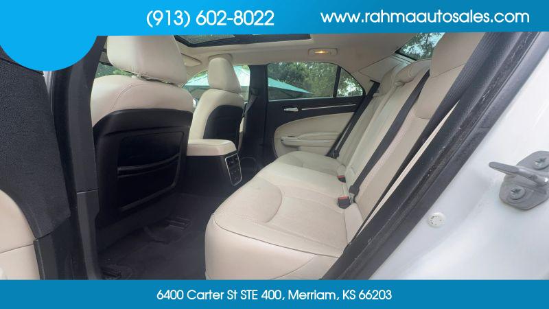 2017 Chrysler 300 300C