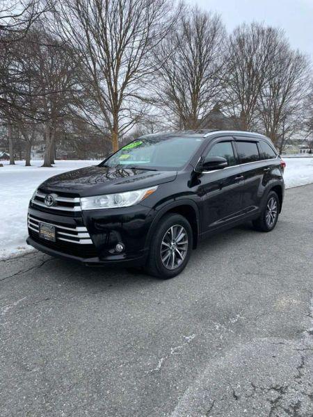 2019 Toyota Highlander XLE for sale in Lowell, MA