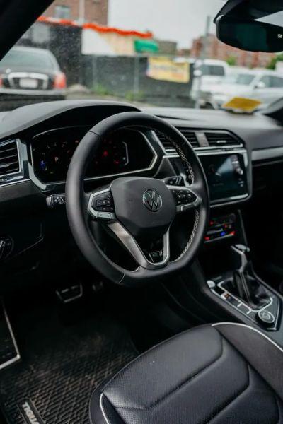 2023 Volkswagen Tiguan 2.0T SEL R-Line