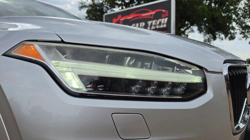 2016 Volvo XC90 T6 Momentum