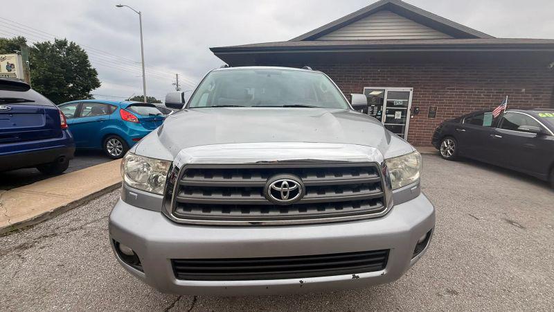 2011 Toyota Sequoia SR5 5.7L V8