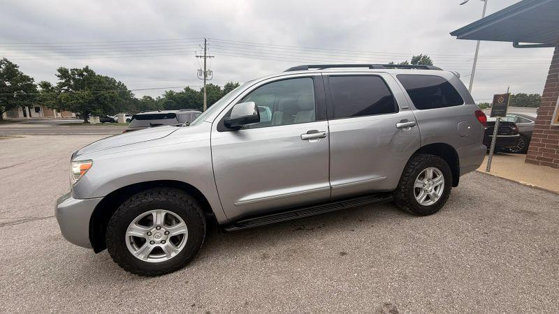 2011 Toyota Sequoia SR5 5.7L V8