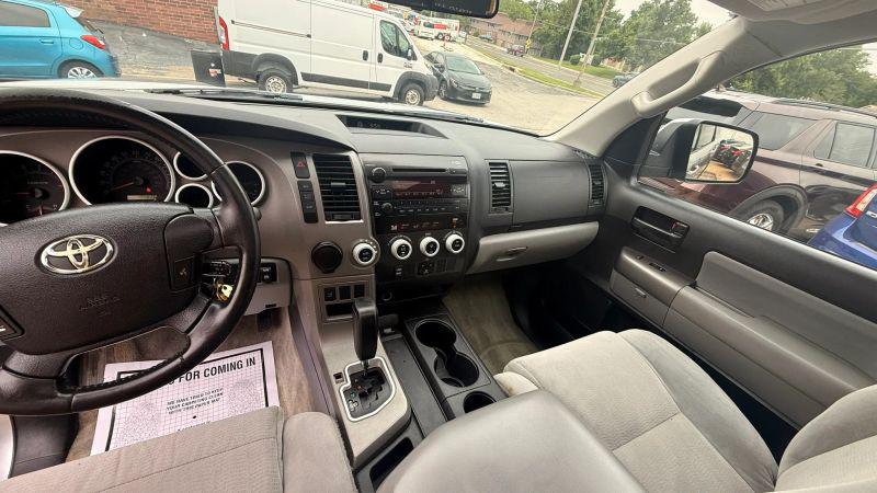 2011 Toyota Sequoia SR5 5.7L V8
