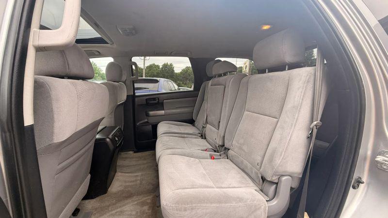 2011 Toyota Sequoia SR5 5.7L V8