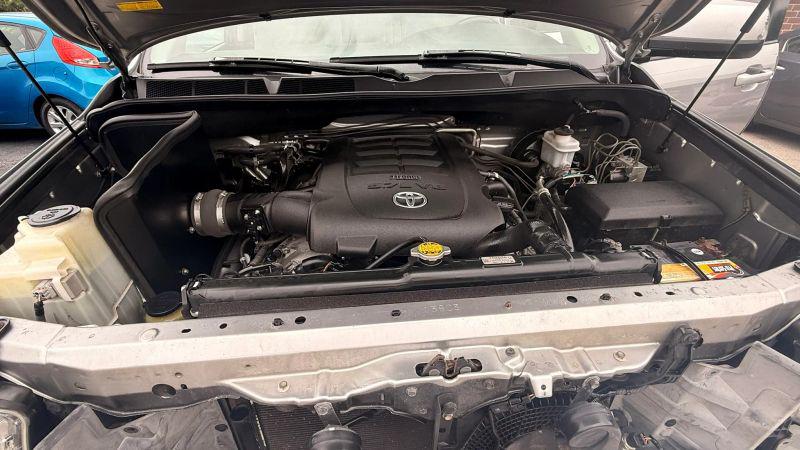 2011 Toyota Sequoia SR5 5.7L V8