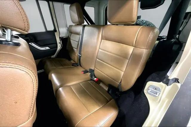 2012 Jeep Wrangler Unlimited Sahara