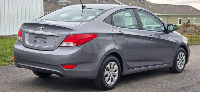 2016 Hyundai Accent SE