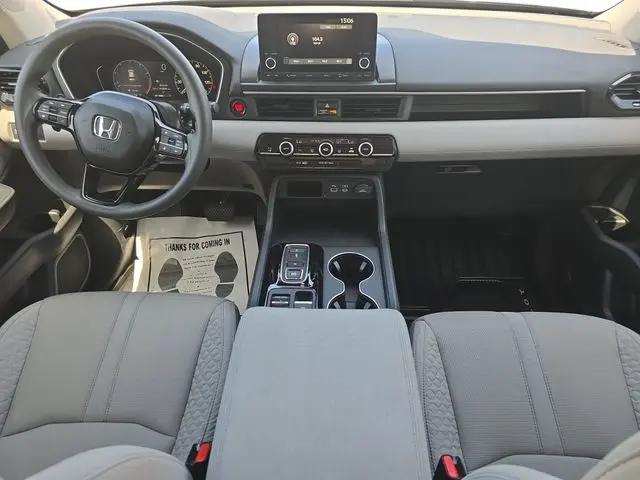 2023 Honda Pilot AWD LX