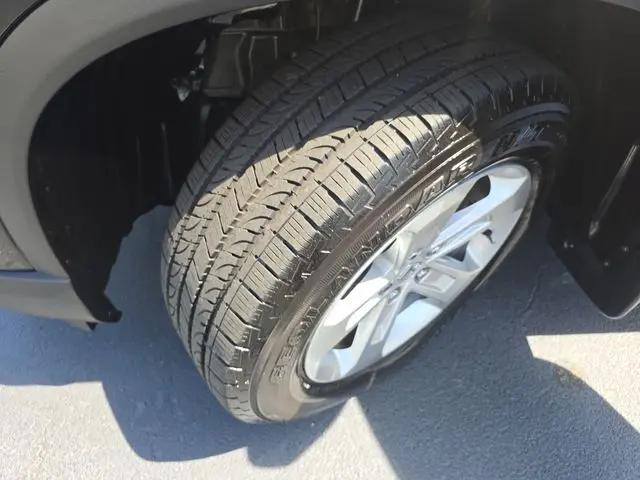 2023 Honda Pilot AWD LX
