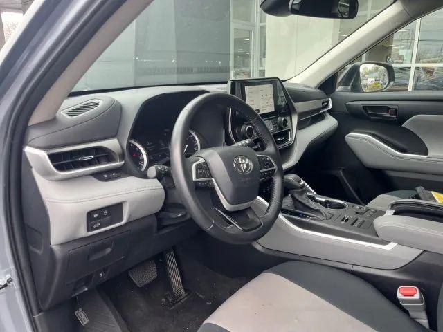 2023 Toyota Highlander LE