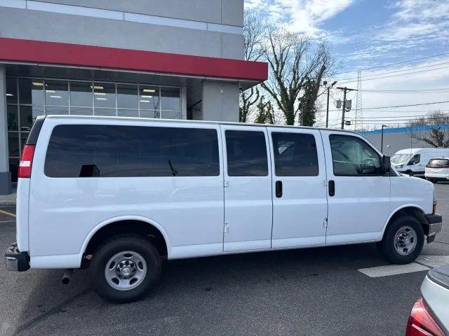 2017 Chevrolet Express LT
