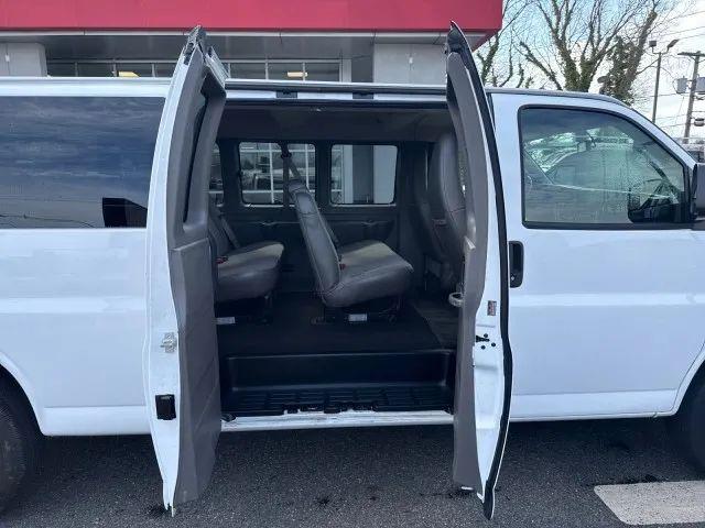 2017 Chevrolet Express LT