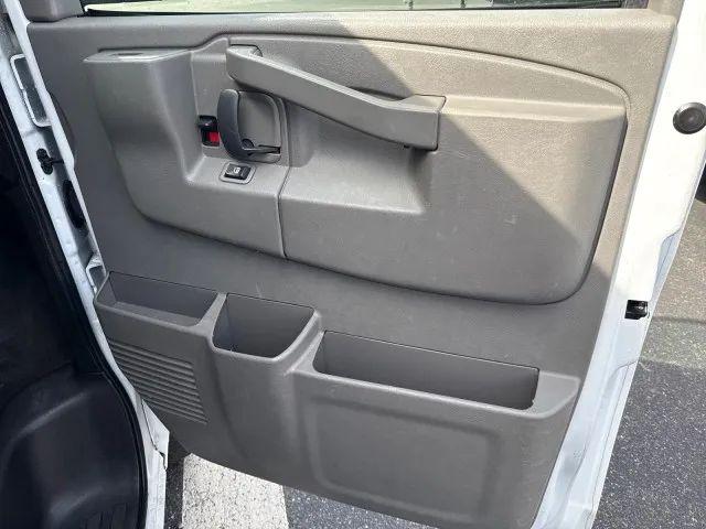 2017 Chevrolet Express LT