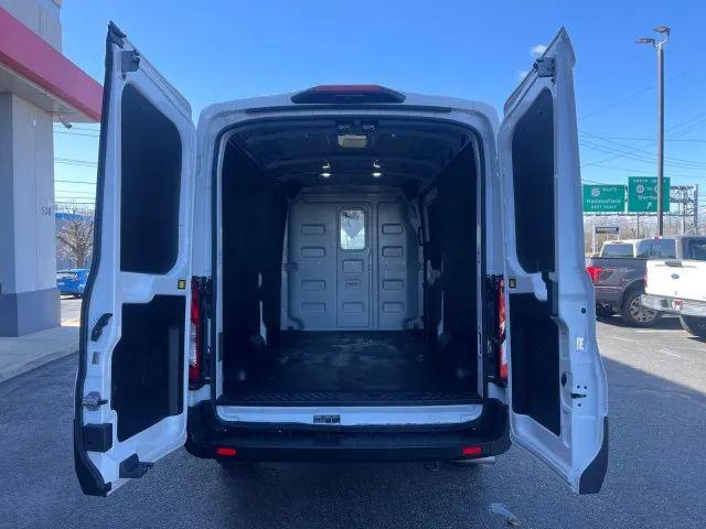 2023 Ford Transit Cargo Van Medium Roof w/LWB