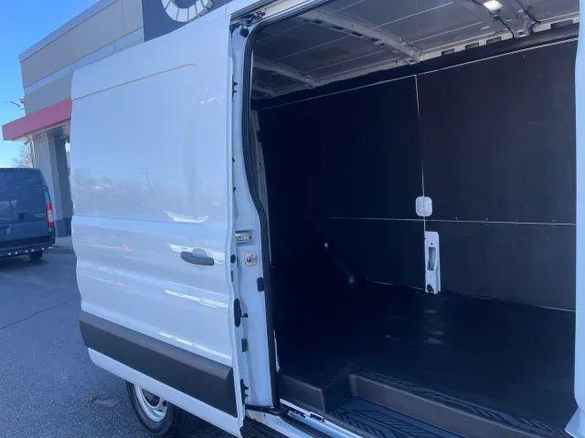 2023 Ford Transit Cargo Van Medium Roof w/LWB