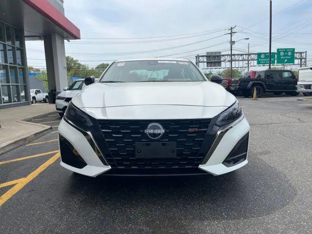 2025 Nissan Altima SR FWD