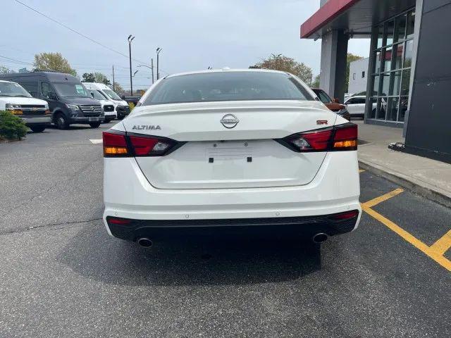 2025 Nissan Altima SR FWD