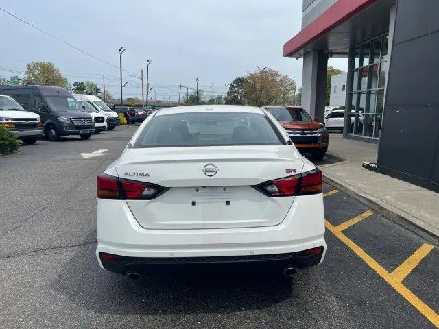 2025 Nissan Altima SR FWD