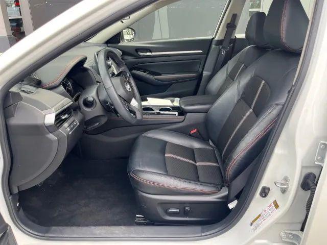 2025 Nissan Altima SR FWD