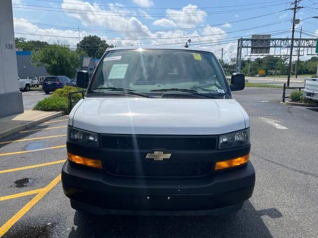 2022 Chevrolet Express Passenger RWD 3500 Extended Wheelbase LS