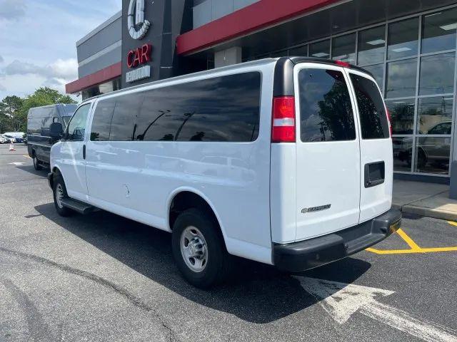 2022 Chevrolet Express Passenger RWD 3500 Extended Wheelbase LS