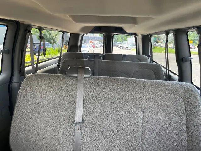 2022 Chevrolet Express Passenger RWD 3500 Extended Wheelbase LS