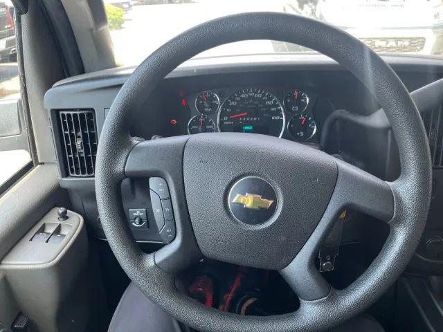 2022 Chevrolet Express Passenger RWD 3500 Extended Wheelbase LS