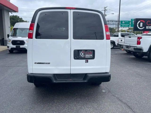 2023 Chevrolet Express Passenger RWD 3500 Extended Wheelbase LS