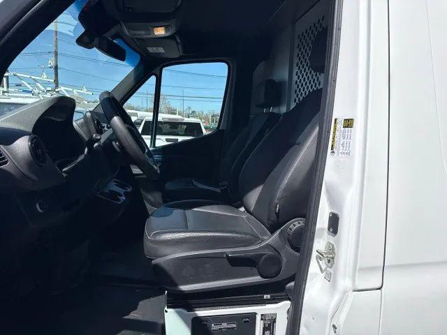 2022 Mercedes-Benz Sprinter 2500 Standard Roof V6