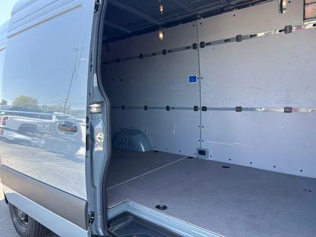 2024 Mercedes-Benz Sprinter 2500 High Roof 4-Cyl Diesel HO