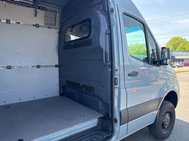 2024 Mercedes-Benz Sprinter 2500 High Roof 4-Cyl Diesel HO