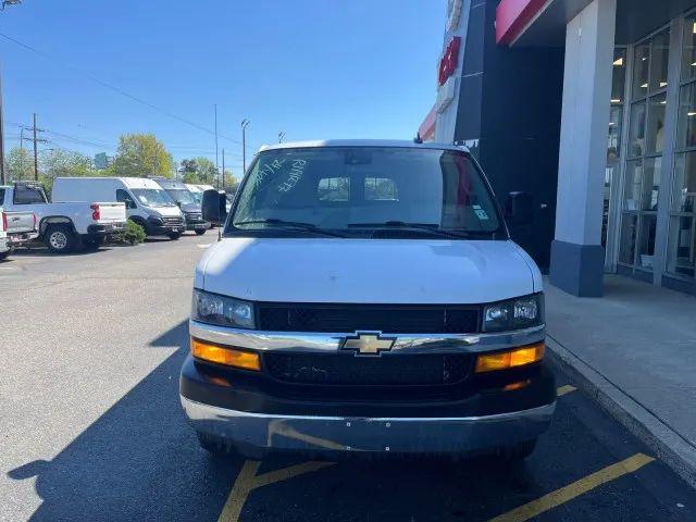 2024 Chevrolet Express Passenger RWD 3500 Extended Wheelbase LT