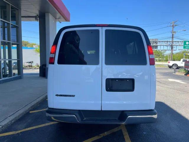 2024 Chevrolet Express Passenger RWD 3500 Extended Wheelbase LT