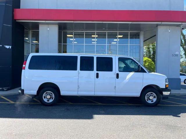 2024 Chevrolet Express Passenger RWD 3500 Extended Wheelbase LT