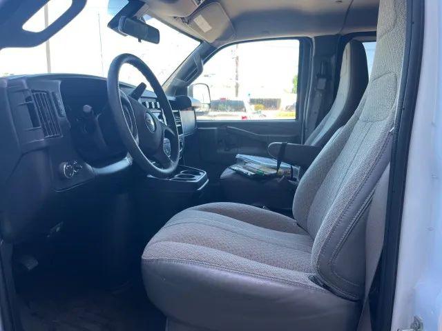 2024 Chevrolet Express Passenger RWD 3500 Extended Wheelbase LT