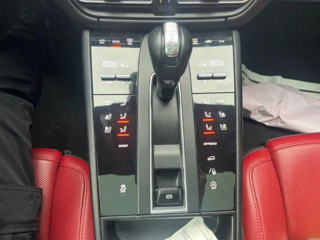 2022 Porsche Macan Base