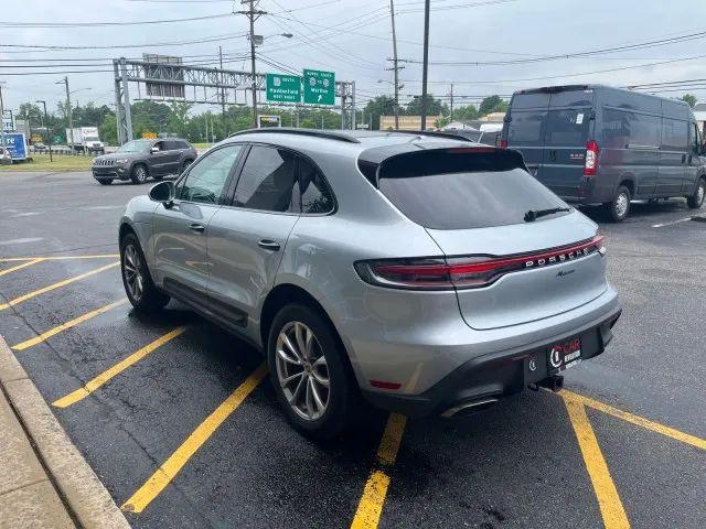 2022 Porsche Macan Base
