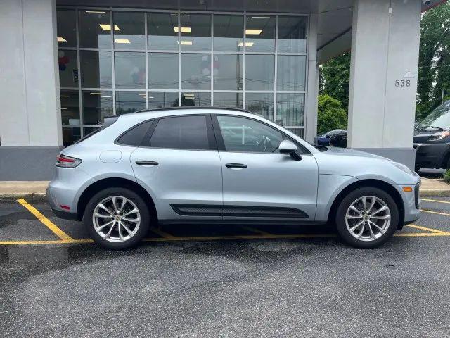 2022 Porsche Macan Base