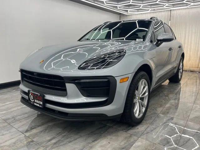 2022 Porsche Macan Base