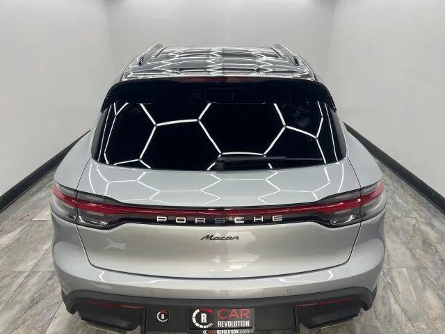 2022 Porsche Macan Base