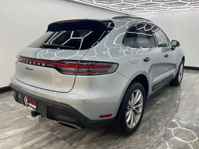 2022 Porsche Macan Base